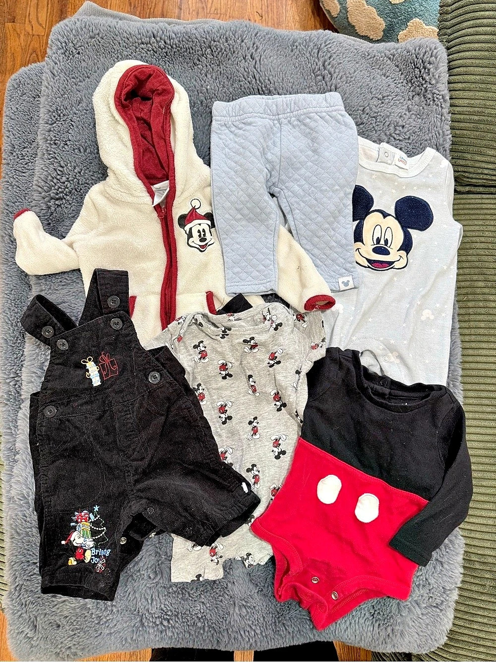 Mickey Mouse Baby Clothing Set